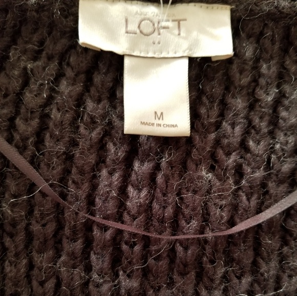 LOFT Grey Sweater. - Picture 3 of 4